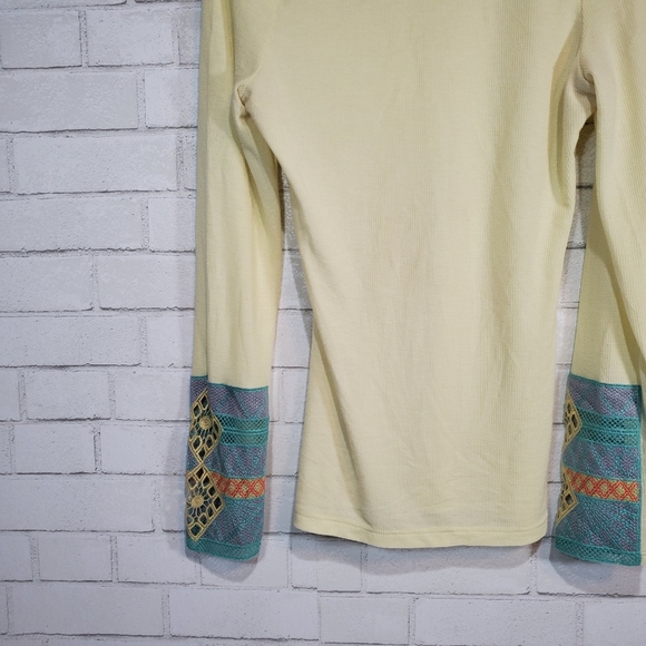 BKE light yellow long sleeve top - Picture 3 of 15